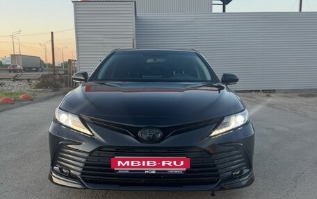 Toyota Camry, 2021 год, 2 700 000 рублей, 10 фотография