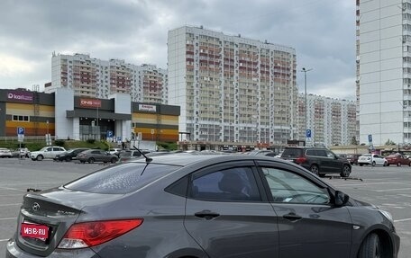 Hyundai Solaris II рестайлинг, 2011 год, 690 000 рублей, 1 фотография
