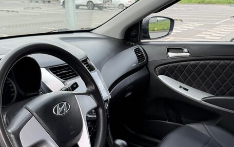 Hyundai Solaris II рестайлинг, 2011 год, 690 000 рублей, 3 фотография