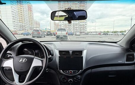 Hyundai Solaris II рестайлинг, 2011 год, 690 000 рублей, 4 фотография