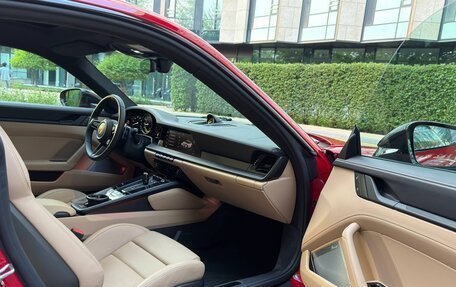 Porsche 911, 2022 год, 20 300 000 рублей, 35 фотография
