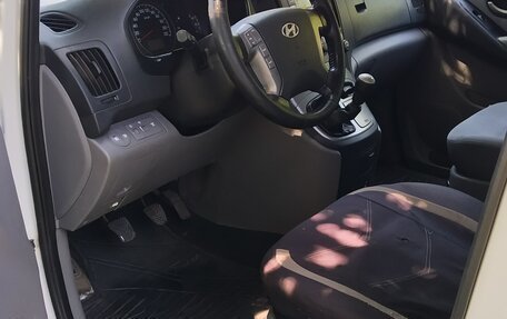 Hyundai H-1 II рестайлинг, 2011 год, 1 450 000 рублей, 8 фотография