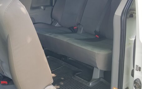 Hyundai H-1 II рестайлинг, 2011 год, 1 450 000 рублей, 13 фотография