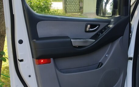 Hyundai H-1 II рестайлинг, 2011 год, 1 450 000 рублей, 7 фотография