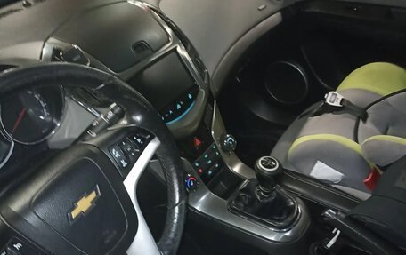 Chevrolet Cruze II, 2013 год, 800 000 рублей, 11 фотография