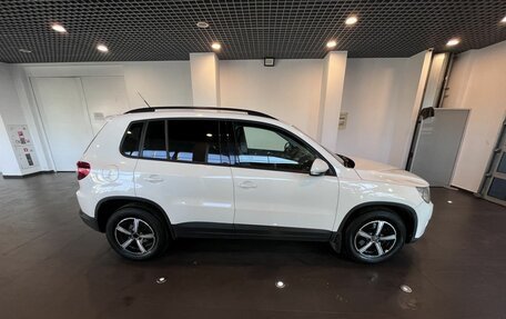 Volkswagen Tiguan I, 2010 год, 920 000 рублей, 2 фотография