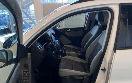 Volkswagen Tiguan I, 2010 год, 920 000 рублей, 16 фотография
