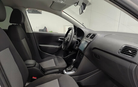 Volkswagen Polo VI (EU Market), 2012 год, 830 000 рублей, 13 фотография