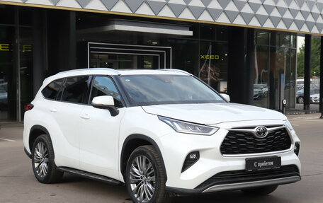 Toyota Highlander, 2024 год, 5 050 000 рублей, 3 фотография