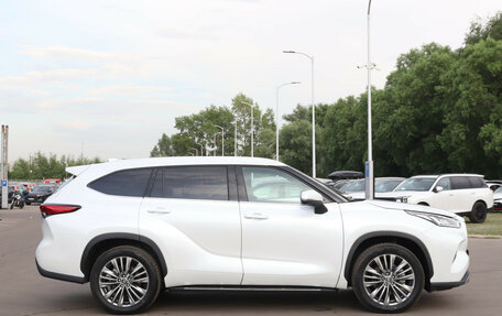 Toyota Highlander, 2024 год, 5 050 000 рублей, 4 фотография