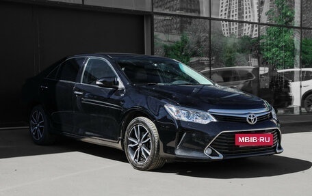 Toyota Camry, 2016 год, 2 450 000 рублей, 4 фотография