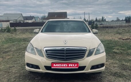 Mercedes-Benz E-Класс, 2009 год, 980 000 рублей, 1 фотография