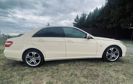 Mercedes-Benz E-Класс, 2009 год, 980 000 рублей, 8 фотография