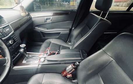 Mercedes-Benz E-Класс, 2009 год, 980 000 рублей, 12 фотография