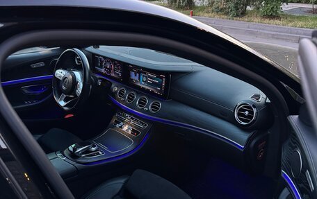 Mercedes-Benz E-Класс, 2018 год, 3 600 000 рублей, 13 фотография