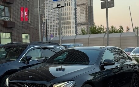 Mercedes-Benz E-Класс, 2018 год, 3 600 000 рублей, 4 фотография
