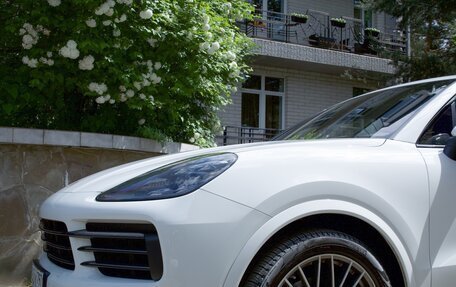 Porsche Cayenne III, 2022 год, 11 500 000 рублей, 2 фотография