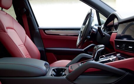 Porsche Cayenne III, 2022 год, 11 500 000 рублей, 12 фотография