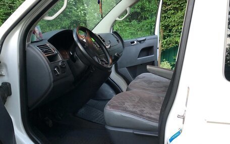 Volkswagen Caravelle T5, 2015 год, 2 850 000 рублей, 22 фотография