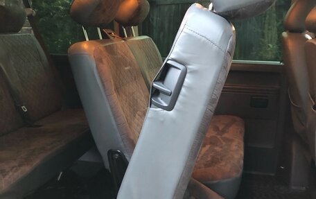 Volkswagen Caravelle T5, 2015 год, 2 850 000 рублей, 23 фотография