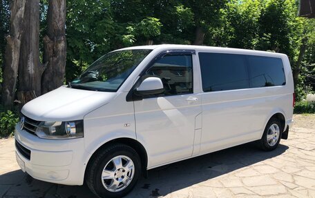 Volkswagen Caravelle T5, 2015 год, 2 850 000 рублей, 25 фотография