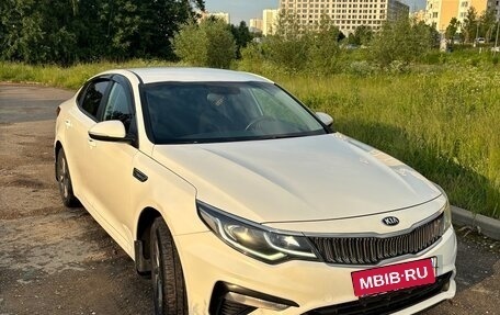 KIA Optima IV, 2019 год, 985 000 рублей, 2 фотография