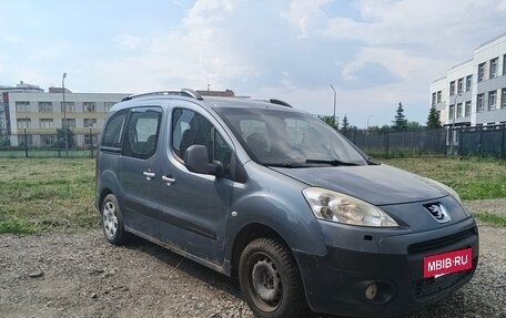 Peugeot Partner II рестайлинг 2, 2010 год, 450 000 рублей, 2 фотография