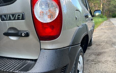 Chevrolet Niva I рестайлинг, 2012 год, 550 000 рублей, 6 фотография