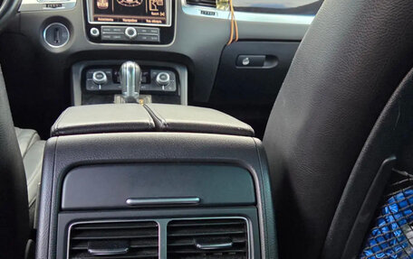 Volkswagen Touareg III, 2015 год, 2 600 000 рублей, 3 фотография