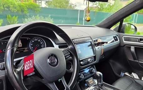 Volkswagen Touareg III, 2015 год, 2 600 000 рублей, 4 фотография