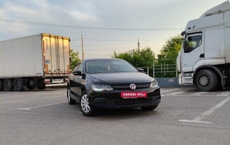 Volkswagen Jetta VI, 2013 год, 950 000 рублей, 1 фотография