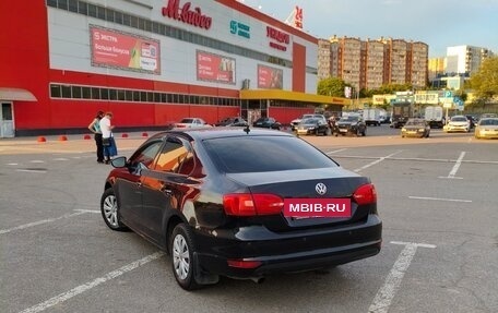Volkswagen Jetta VI, 2013 год, 950 000 рублей, 2 фотография