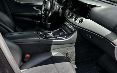 Mercedes-Benz E-Класс, 2019 год, 1 850 000 рублей, 7 фотография