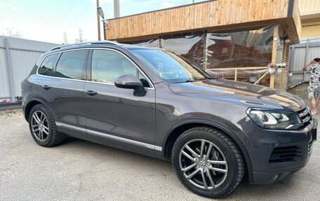 Volkswagen Touareg III, 2011 год, 2 049 999 рублей, 6 фотография