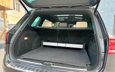 Volkswagen Touareg III, 2011 год, 2 049 999 рублей, 16 фотография