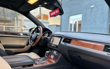 Volkswagen Touareg III, 2011 год, 2 049 999 рублей, 18 фотография