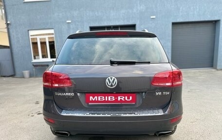 Volkswagen Touareg III, 2011 год, 2 049 999 рублей, 9 фотография