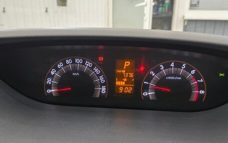 Toyota Ractis I, 2006 год, 550 000 рублей, 11 фотография