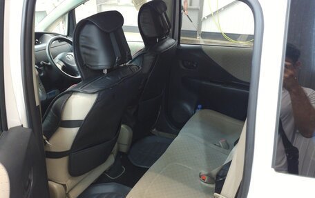 Toyota Ractis I, 2006 год, 550 000 рублей, 7 фотография