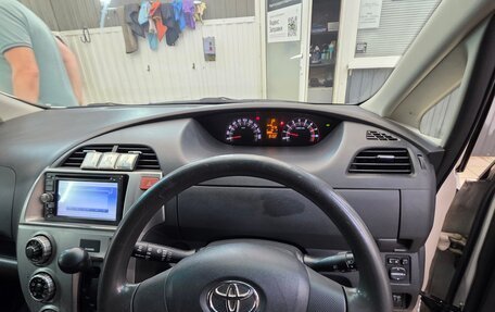 Toyota Ractis I, 2006 год, 550 000 рублей, 10 фотография