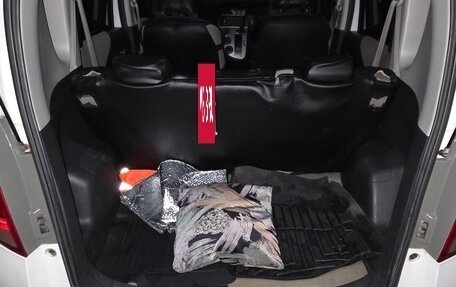 Toyota Ractis I, 2006 год, 550 000 рублей, 5 фотография