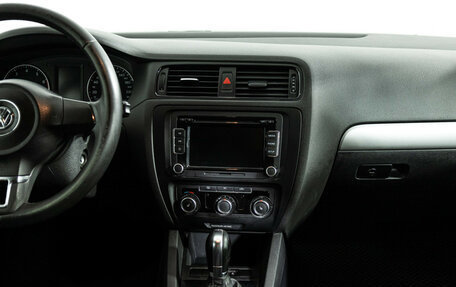 Volkswagen Jetta VI, 2011 год, 749 585 рублей, 15 фотография