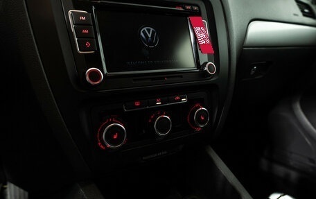 Volkswagen Jetta VI, 2011 год, 749 585 рублей, 16 фотография