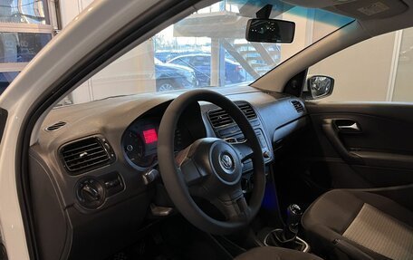 Volkswagen Polo VI (EU Market), 2014 год, 730 000 рублей, 22 фотография