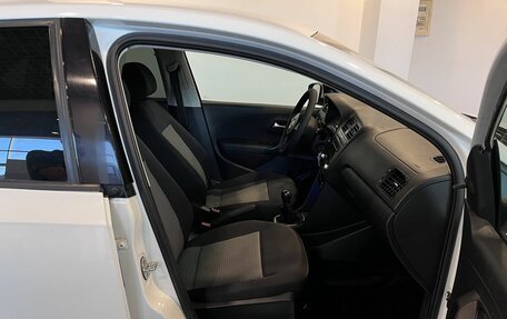 Volkswagen Polo VI (EU Market), 2014 год, 730 000 рублей, 29 фотография