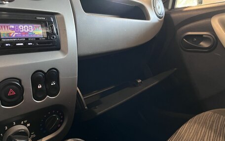 Renault Logan I, 2010 год, 260 000 рублей, 26 фотография