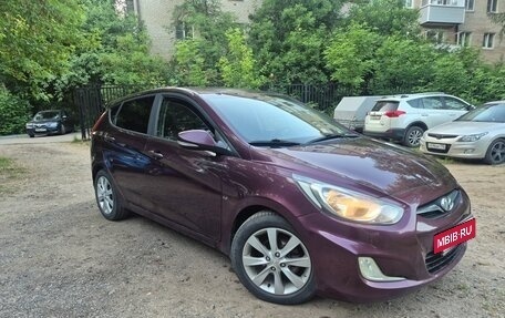 Hyundai Solaris II рестайлинг, 2012 год, 820 000 рублей, 5 фотография