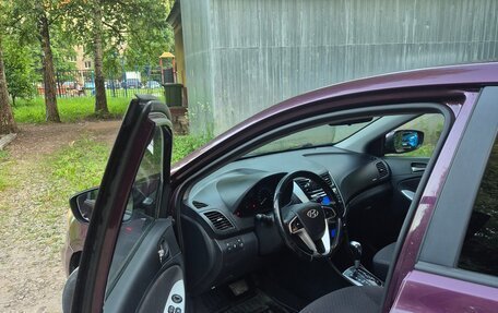 Hyundai Solaris II рестайлинг, 2012 год, 820 000 рублей, 10 фотография