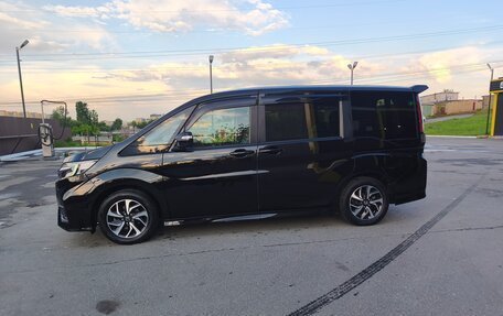 Honda Stepwgn IV, 2018 год, 2 500 000 рублей, 12 фотография