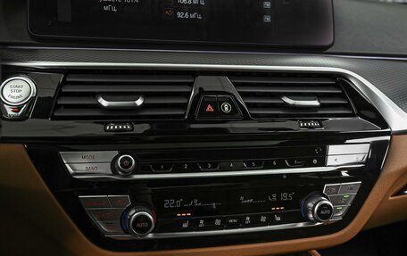 BMW 5 серия, 2021 год, 4 980 000 рублей, 21 фотография